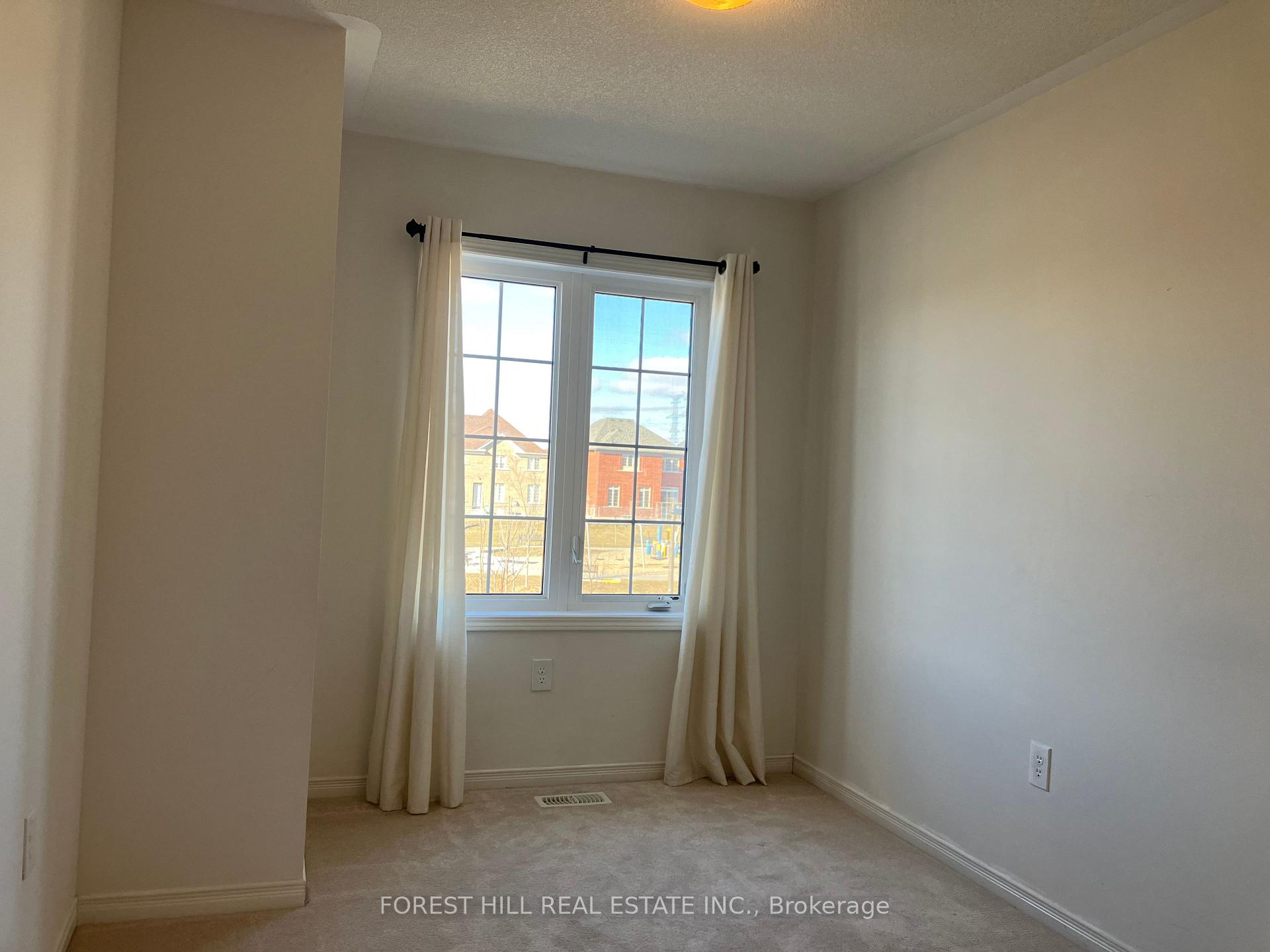 Photo 17 of 2448 Equestrian Crescent, Oshawa, Windfields — HOMEH
