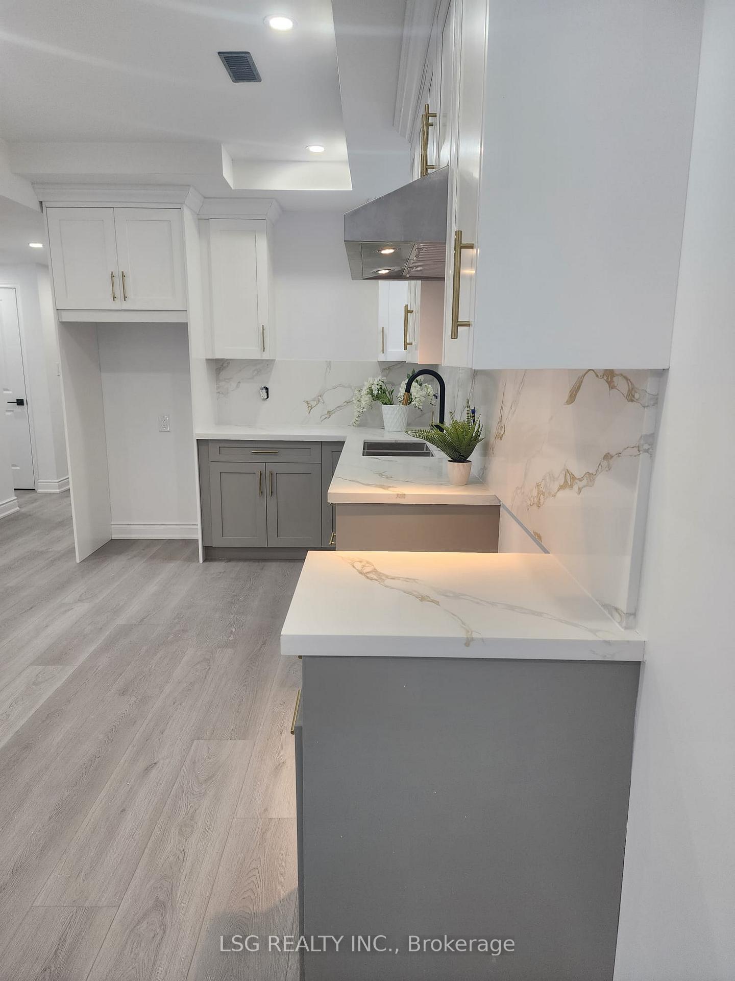 Photo 5 of Unit Basement, 412 Fennell Avenue E, Hamilton, Inch Park — HOMEH