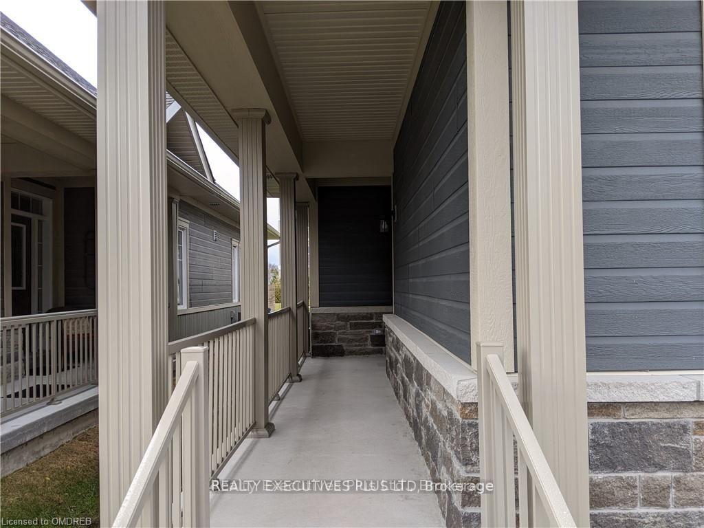 Photo 3 of 77 Kari Crescent, Collingwood — HOMEH