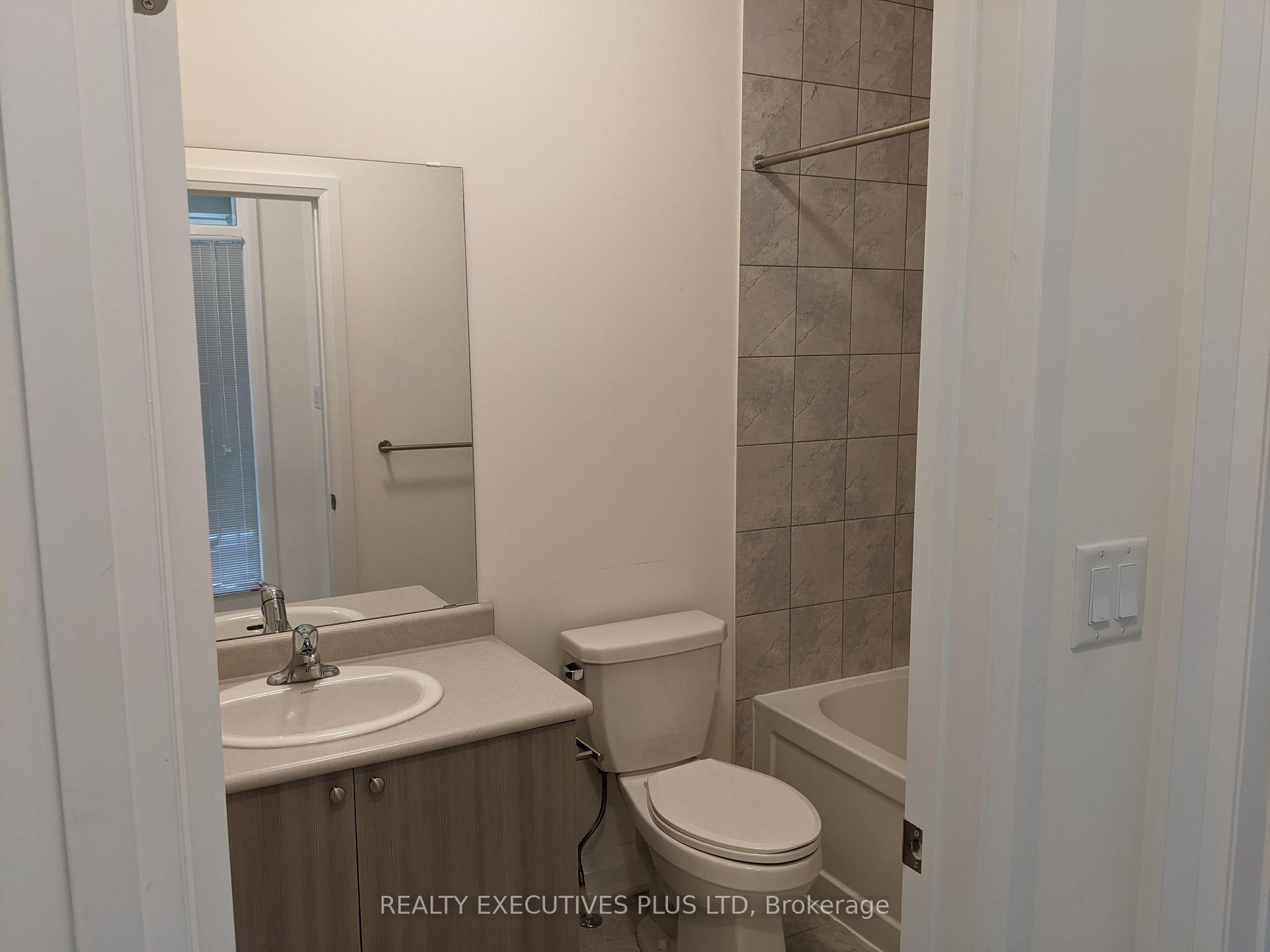 Photo 17 of 77 Kari Crescent, Collingwood — HOMEH