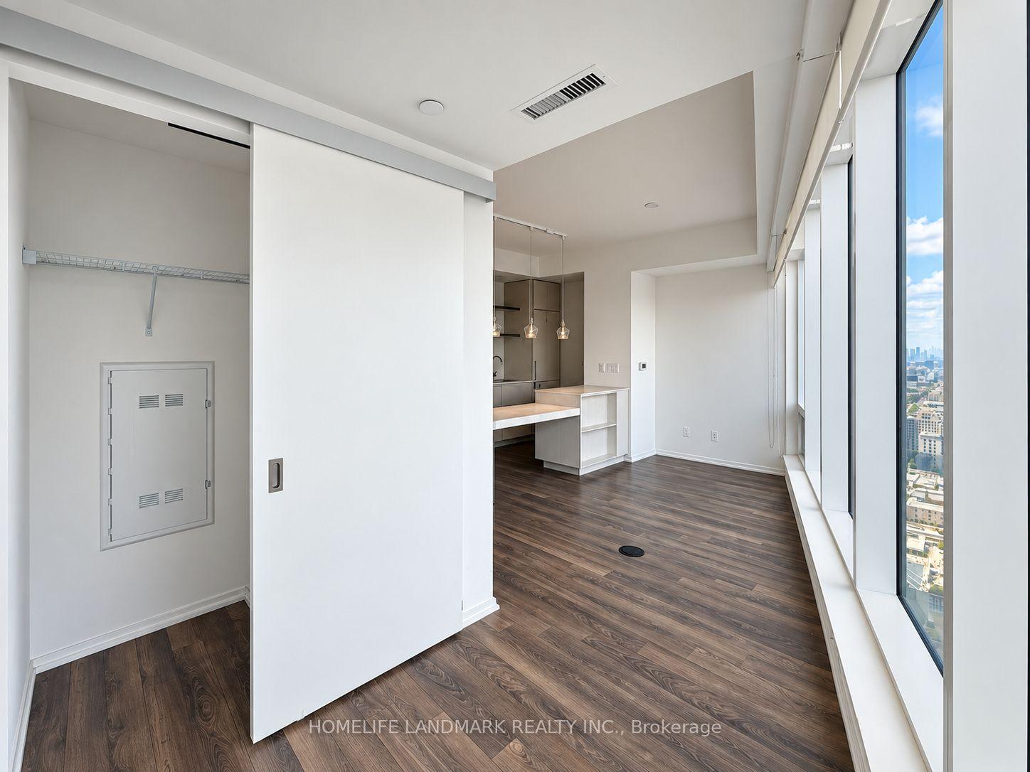 Photo 12 of Unit 4213, 197 Yonge Street, Toronto, Church-Yonge Corridor — HOMEH