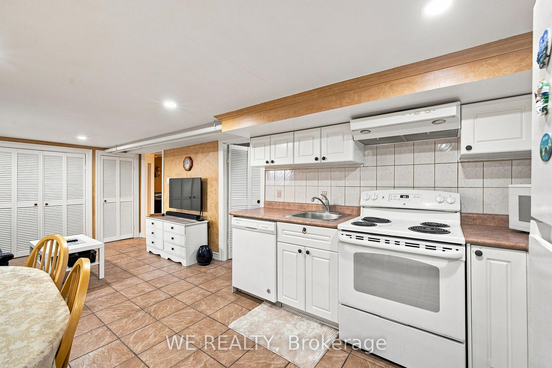 Photo 24 of 12 Fairside Avenue, Toronto, Danforth Village-East York — HOMEH