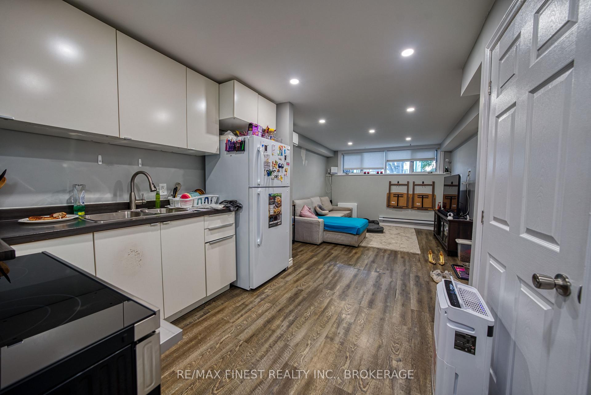 Photo 28 of 941 Warburton Crescent, Kingston, East Gardiners Rd — HOMEH
