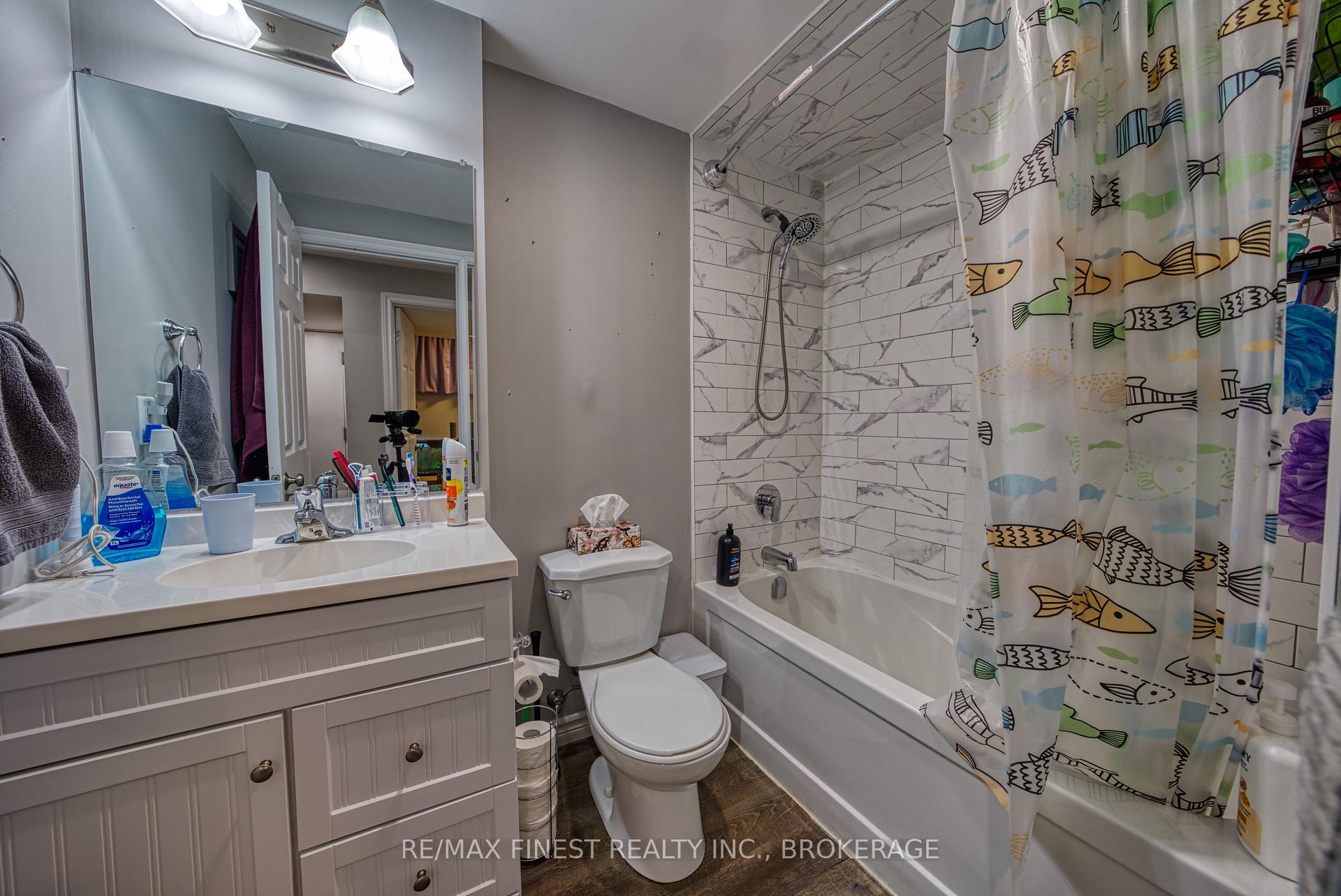 Photo 34 of 941 Warburton Crescent, Kingston, East Gardiners Rd — HOMEH