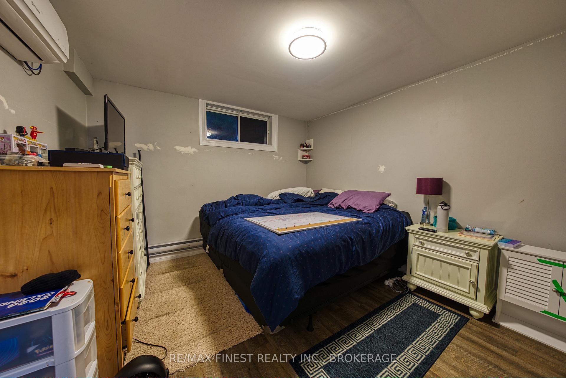 Photo 36 of 941 Warburton Crescent, Kingston, East Gardiners Rd — HOMEH