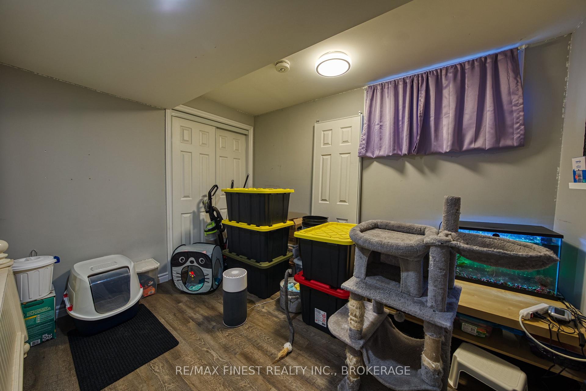 Photo 38 of 941 Warburton Crescent, Kingston, East Gardiners Rd — HOMEH