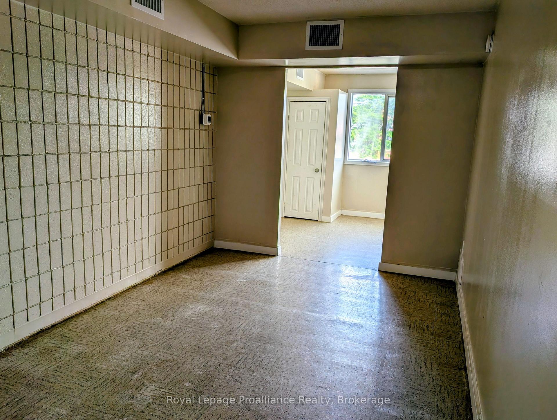 Photo 12 of Unit 17, 1837 Lansdowne Street W, Peterborough, Otonabee Ward 1 — HOMEH