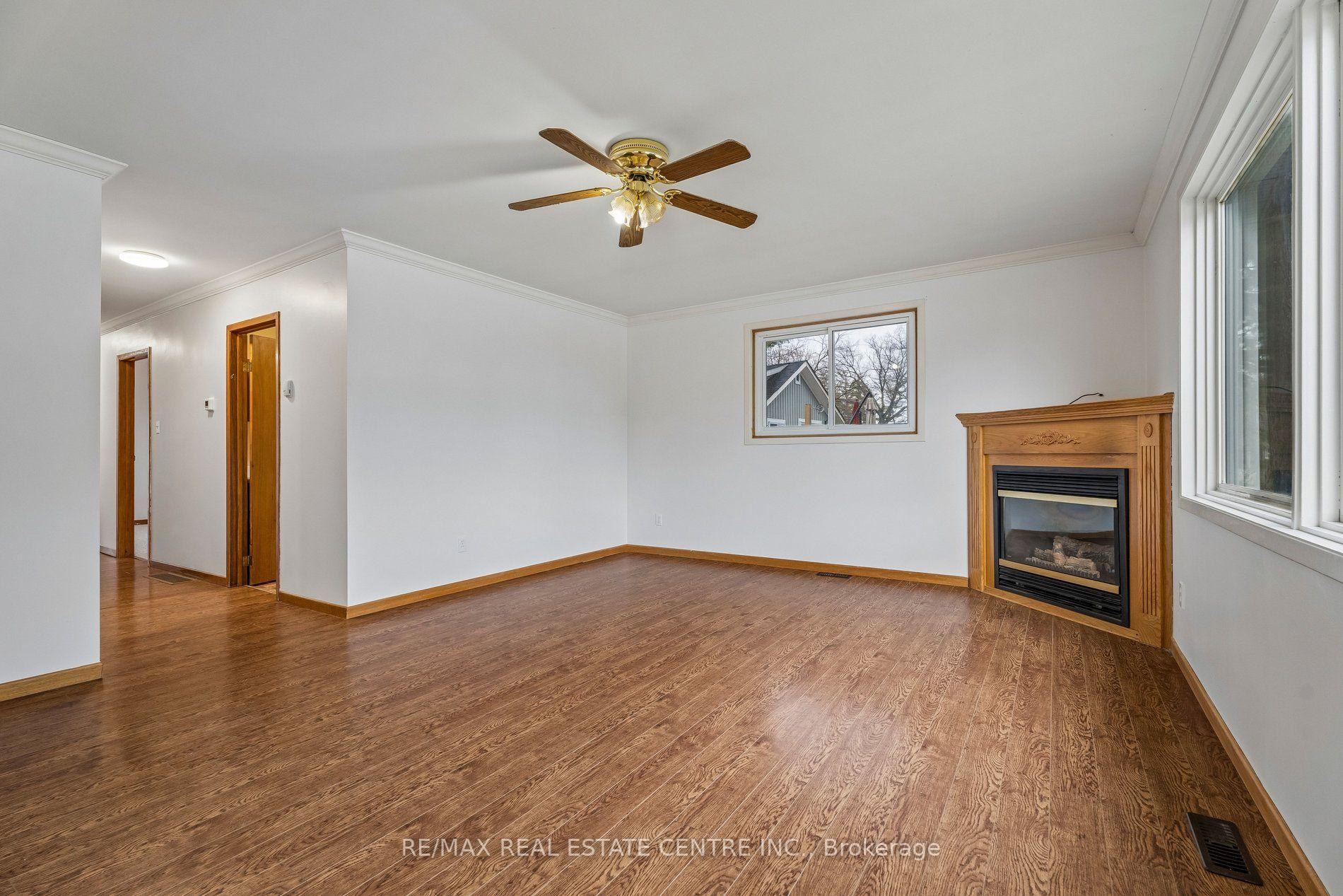 Photo 18 of 449 Mosley Street, Wasaga Beach — HOMEH
