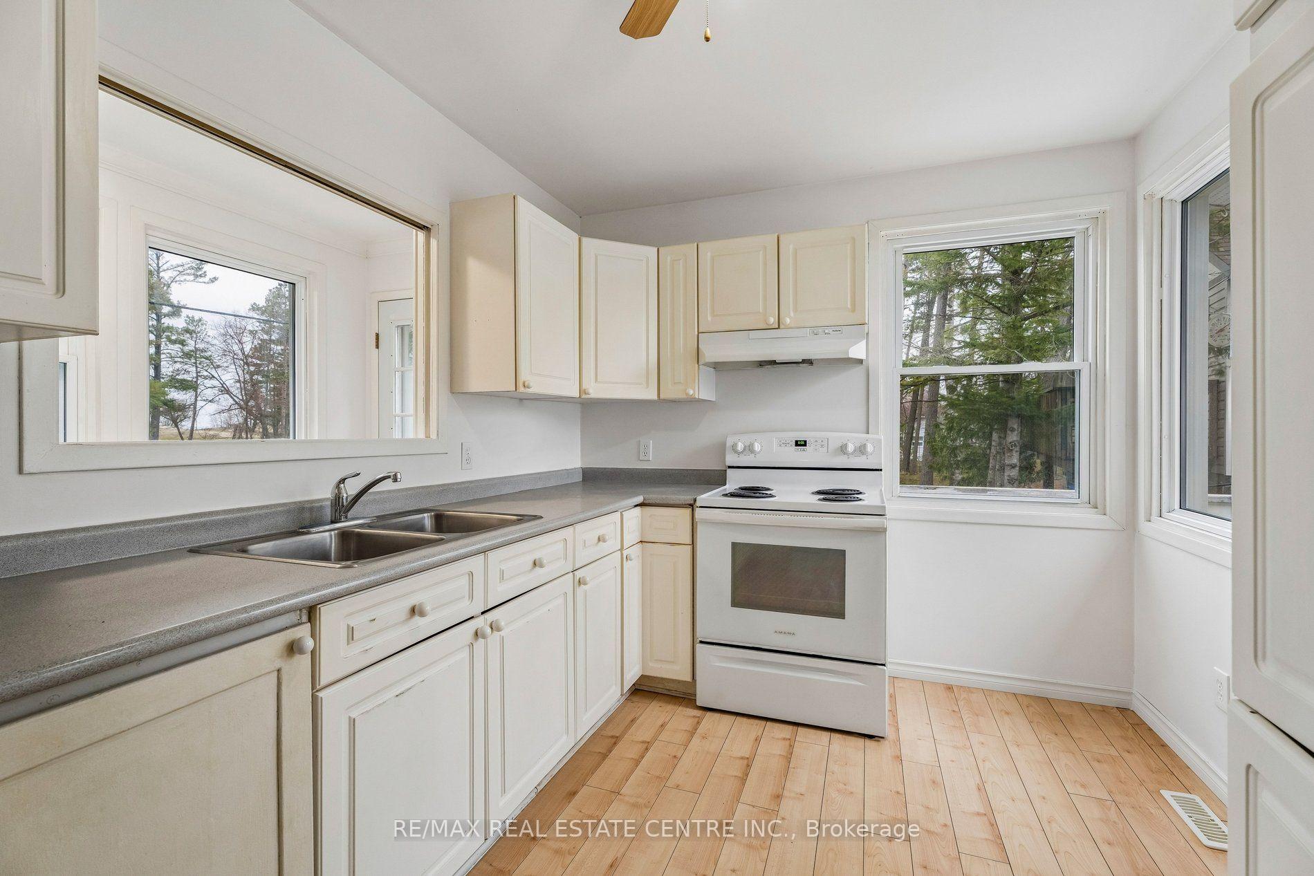 Photo 30 of 449 Mosley Street, Wasaga Beach — HOMEH