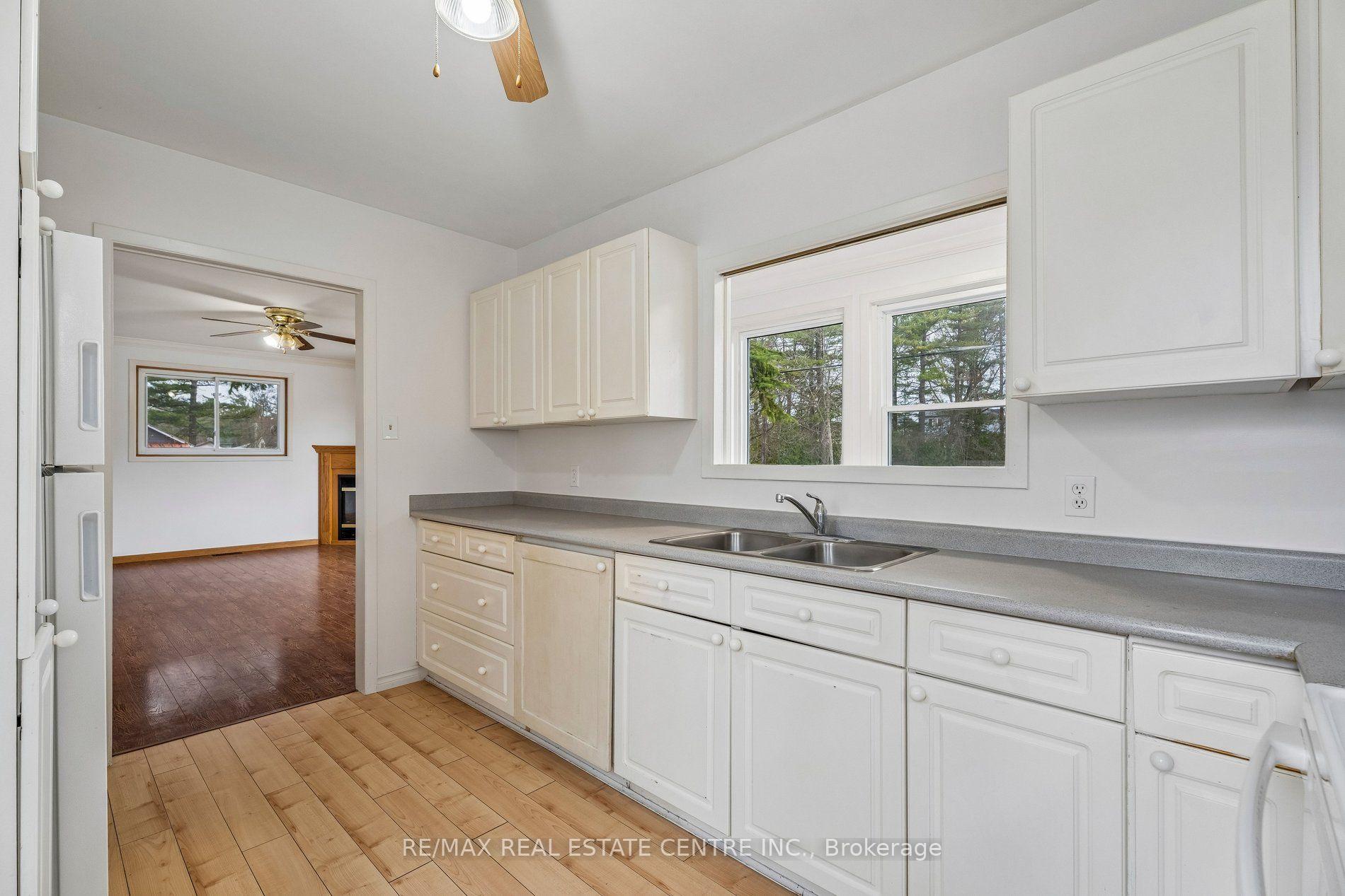 Photo 34 of 449 Mosley Street, Wasaga Beach — HOMEH