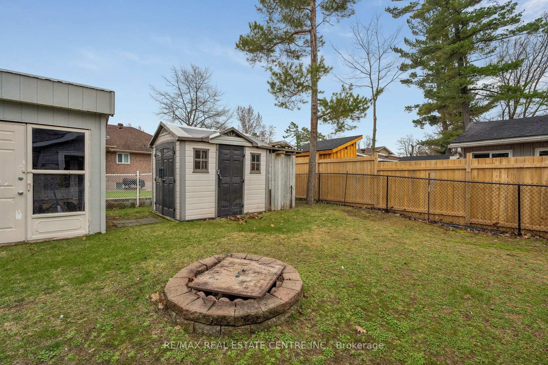 Photo 98 of 449 Mosley Street, Wasaga Beach — HOMEH
