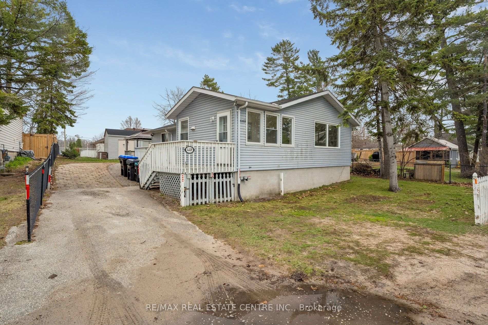 Photo 1 of 449 Mosley Street, Wasaga Beach — HOMEH