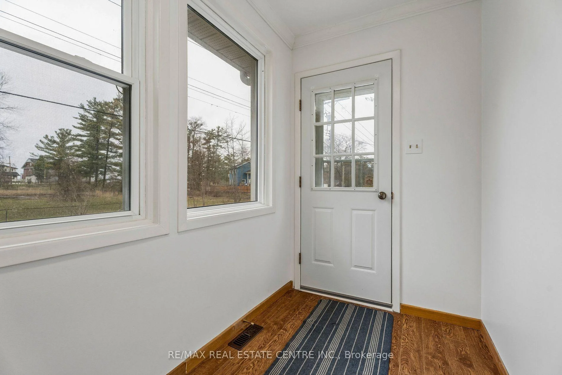 Photo 11 of 449 Mosley Street, Wasaga Beach — HOMEH