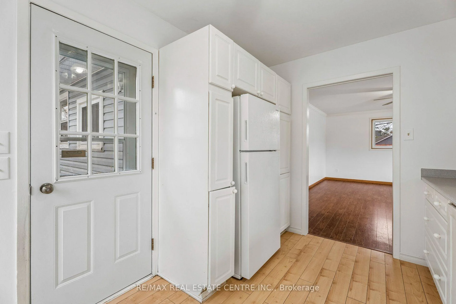 Photo 35 of 449 Mosley Street, Wasaga Beach — HOMEH