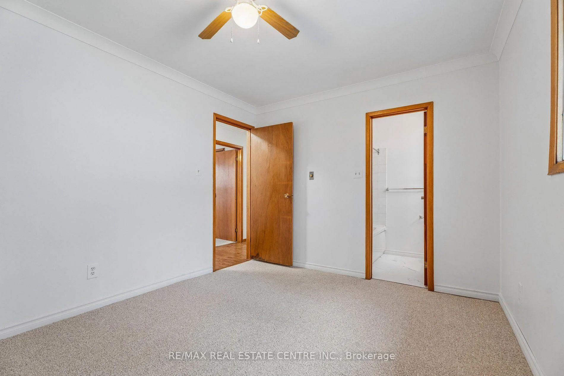 Photo 61 of 449 Mosley Street, Wasaga Beach — HOMEH