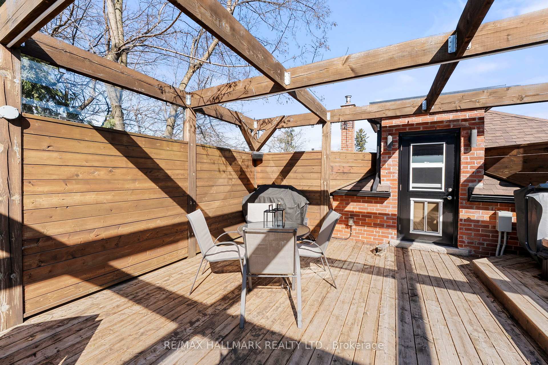 Photo 22 of 272 King Edward Avenue, Toronto, Woodbine-Lumsden — HOMEH