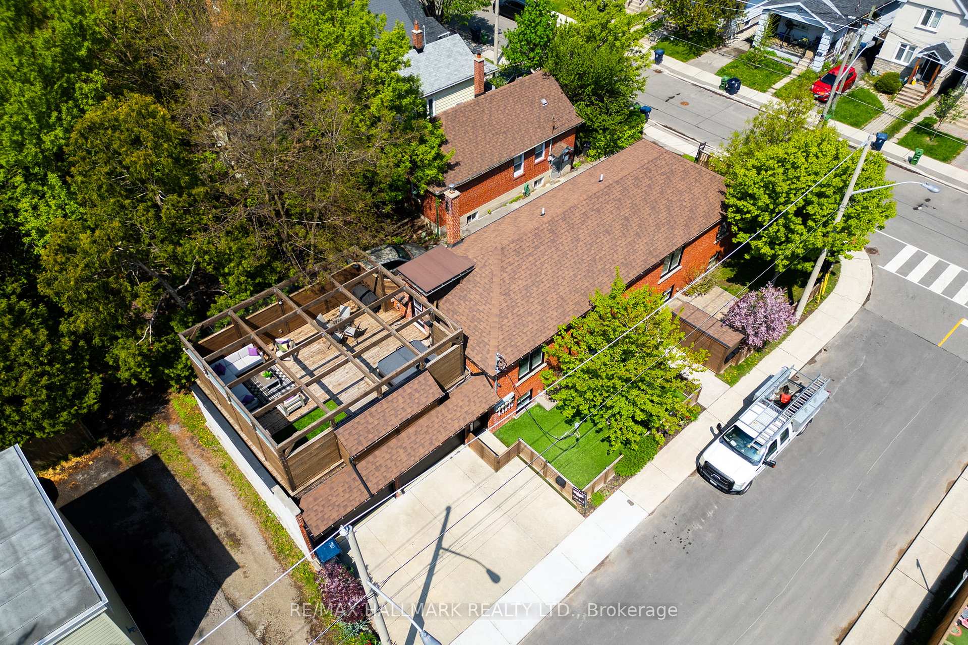 Photo 23 of 272 King Edward Avenue, Toronto, Woodbine-Lumsden — HOMEH