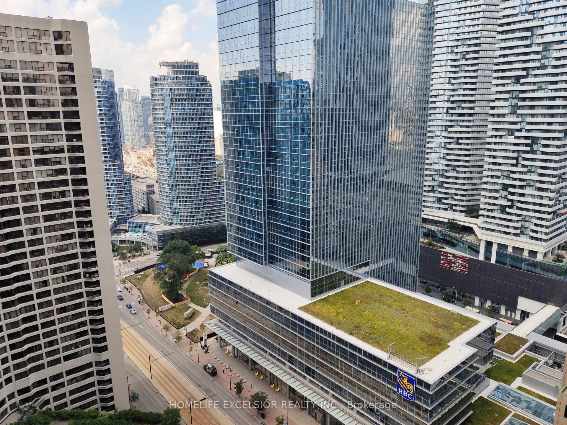 Photo 11 of Unit 3227, 33 Harbour Square, Toronto, Waterfront Communities — HOMEH