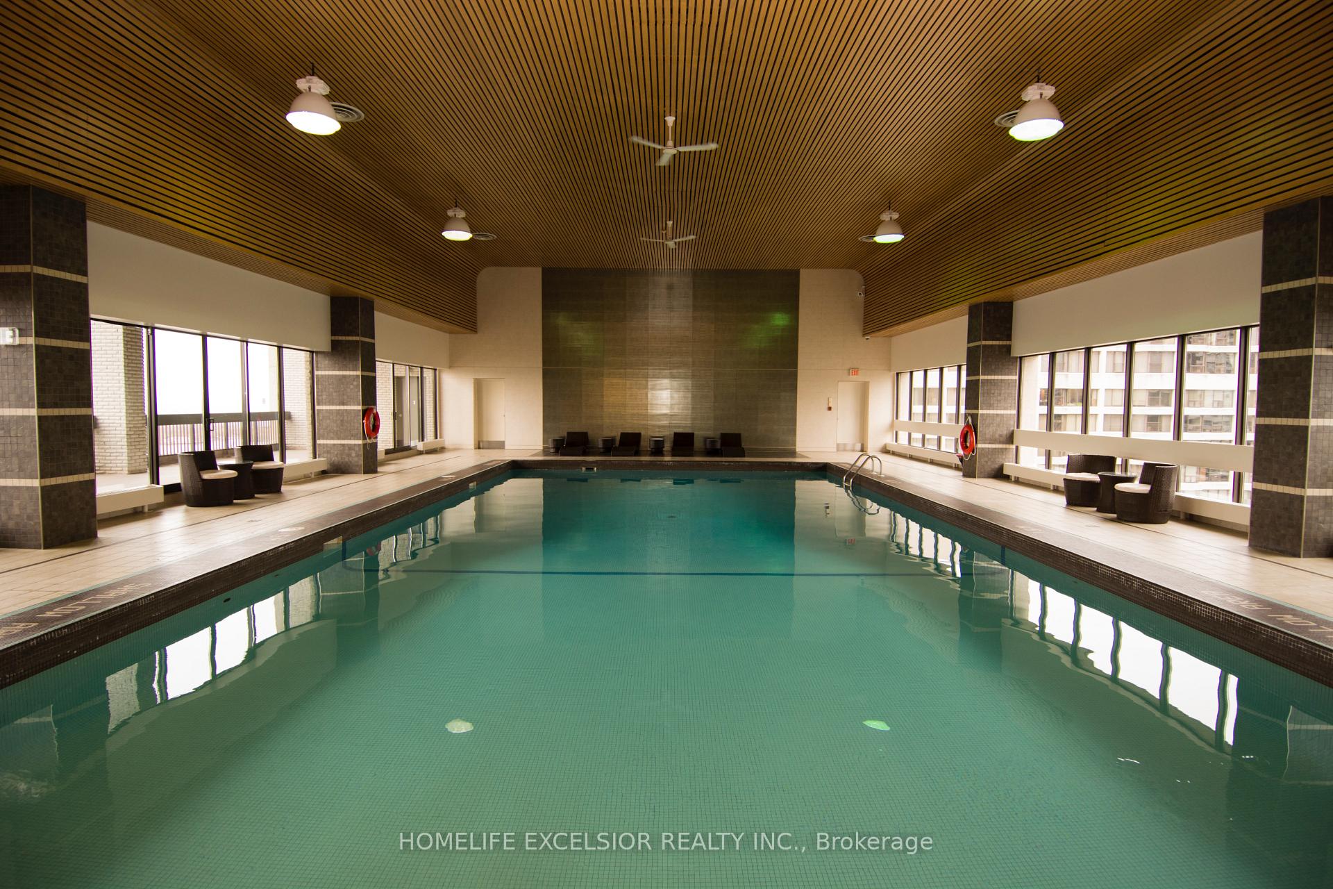 Photo 12 of Unit 3227, 33 Harbour Square, Toronto, Waterfront Communities — HOMEH