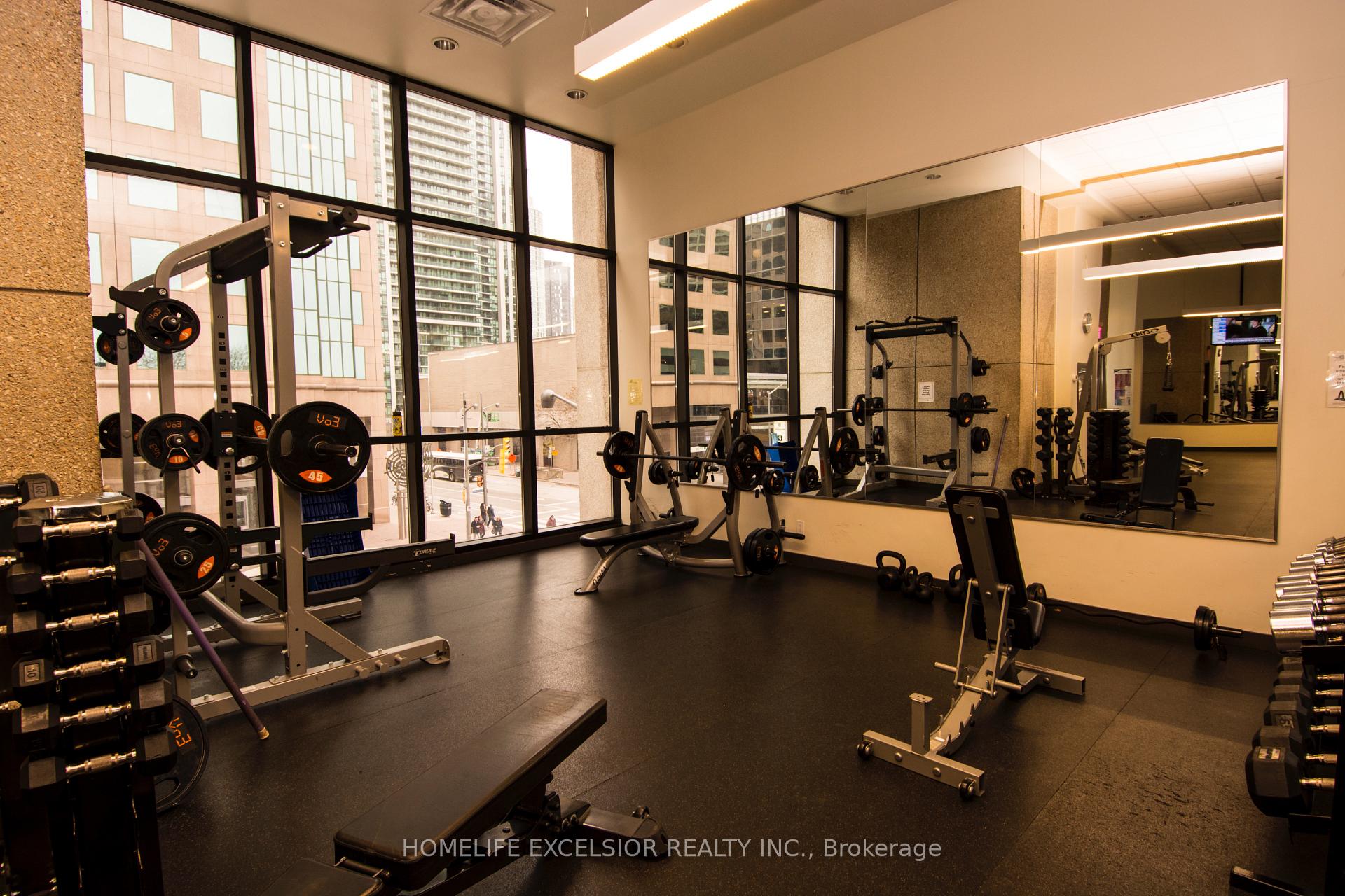 Photo 24 of Unit 3227, 33 Harbour Square, Toronto, Waterfront Communities — HOMEH