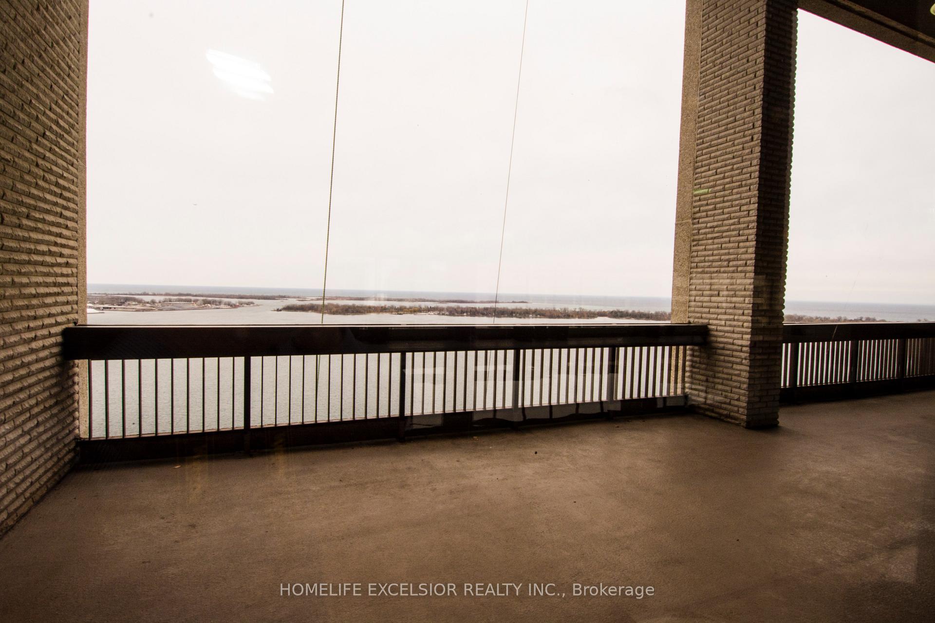 Photo 26 of Unit 3227, 33 Harbour Square, Toronto, Waterfront Communities — HOMEH