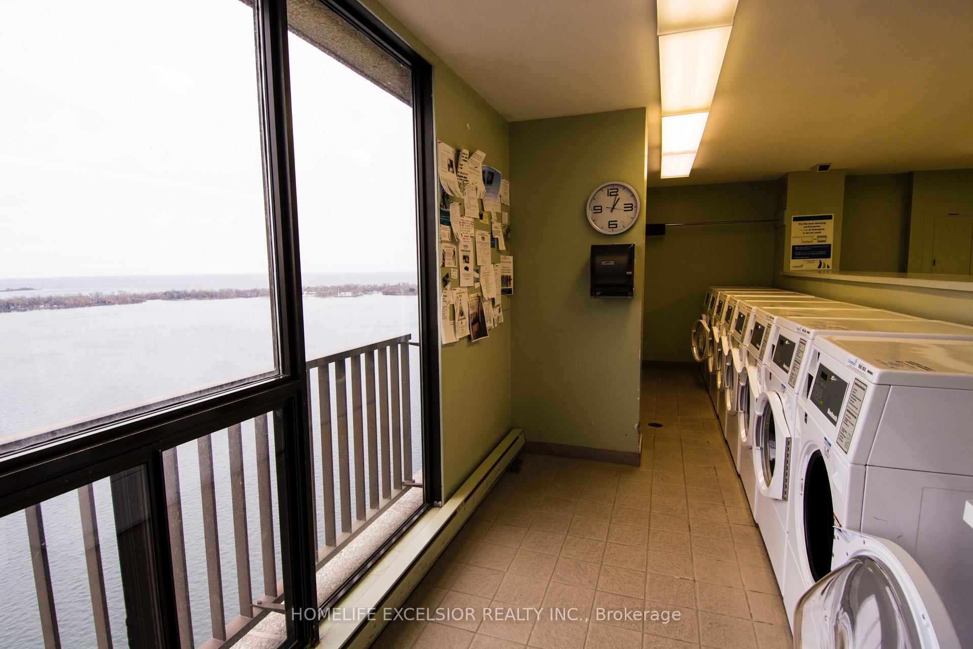 Photo 27 of Unit 3227, 33 Harbour Square, Toronto, Waterfront Communities — HOMEH