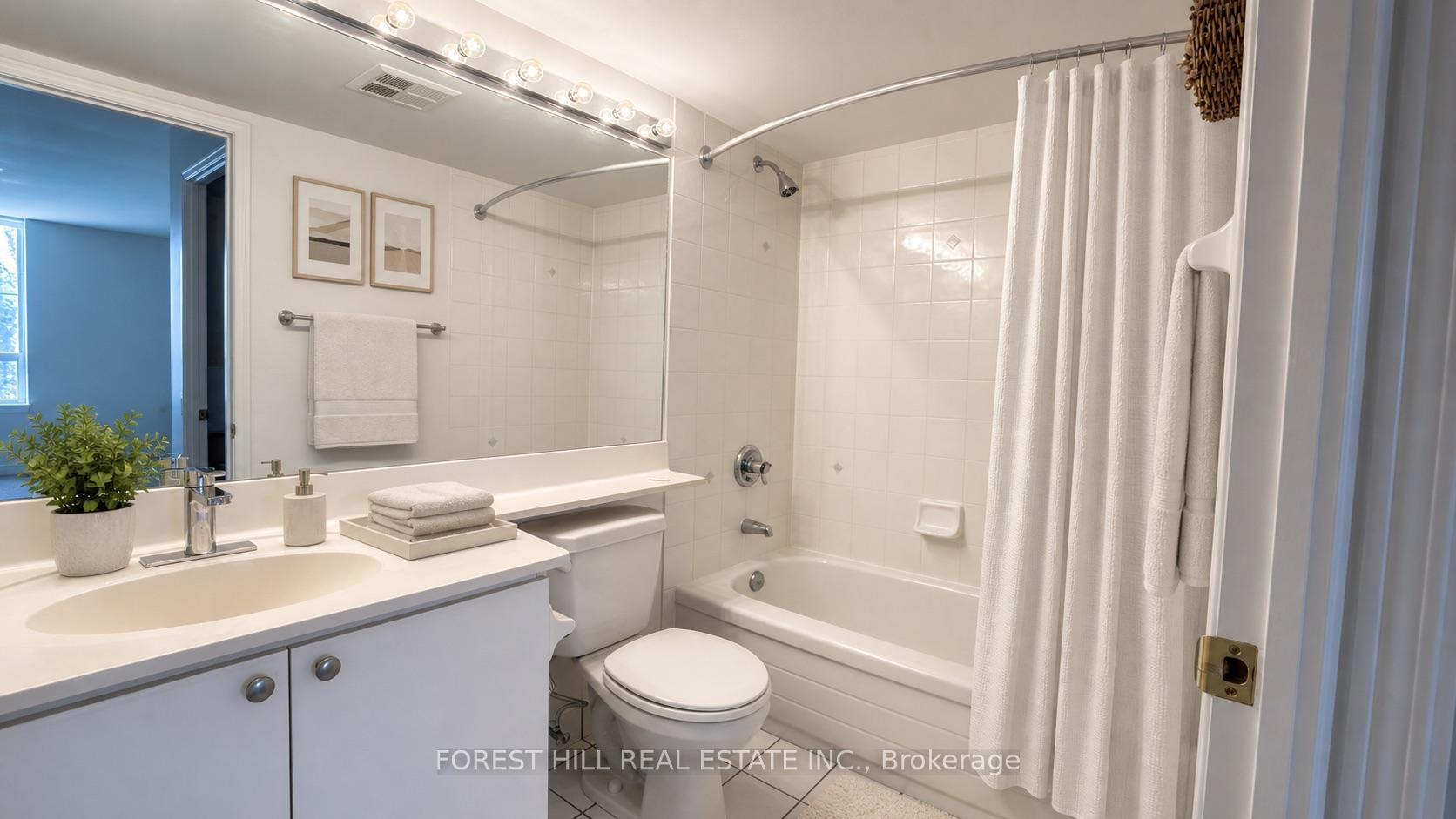 Photo 9 of Unit 401, 2 Covington Road, Toronto, Englemount-Lawrence — HOMEH