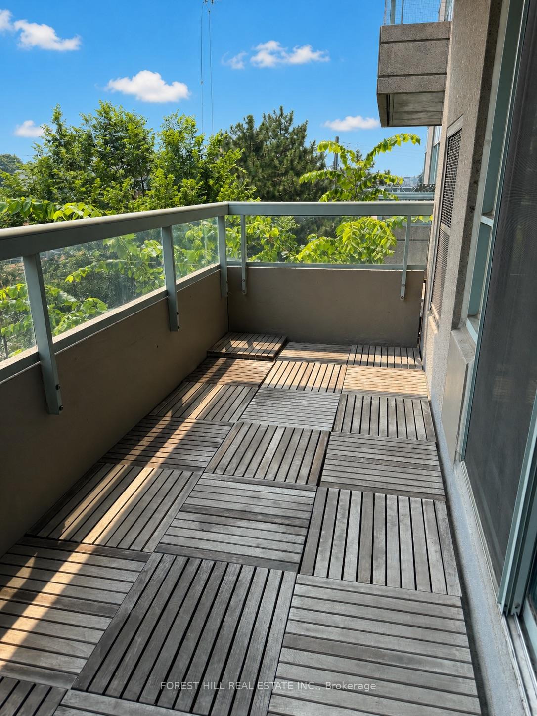 Photo 12 of Unit 401, 2 Covington Road, Toronto, Englemount-Lawrence — HOMEH