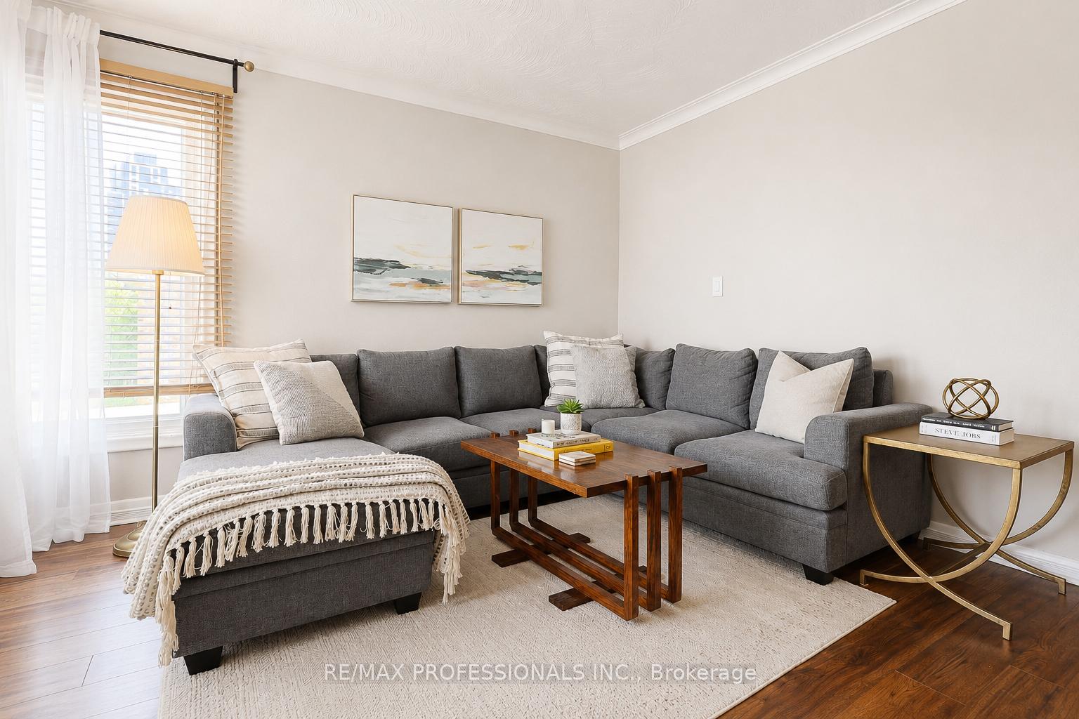 Photo 14 of 39 Sealcove Drive, Etobicoke, Etobicoke West Mall — HOMEH