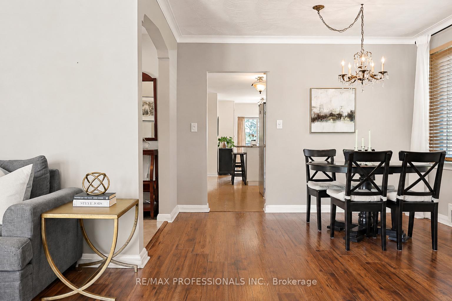 Photo 17 of 39 Sealcove Drive, Etobicoke, Etobicoke West Mall — HOMEH