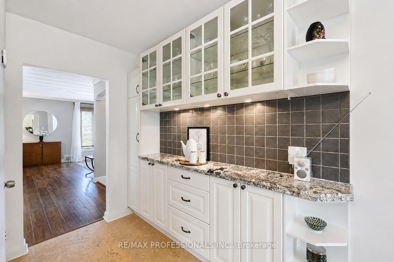 Photo 19 of 39 Sealcove Drive, Etobicoke, Etobicoke West Mall — HOMEH
