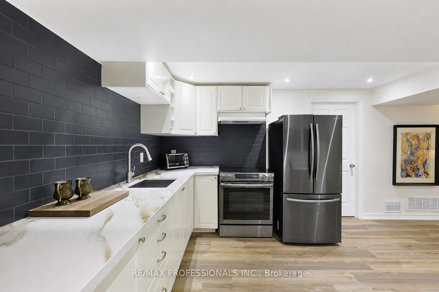 Photo 39 of 39 Sealcove Drive, Etobicoke, Etobicoke West Mall — HOMEH