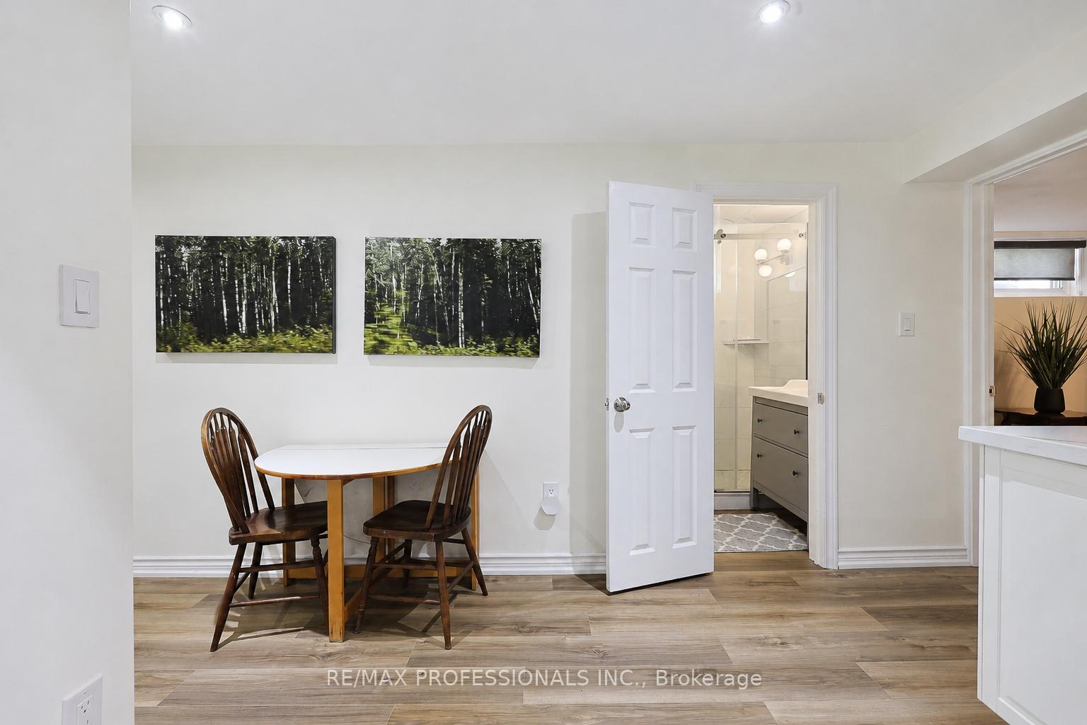 Photo 40 of 39 Sealcove Drive, Etobicoke, Etobicoke West Mall — HOMEH
