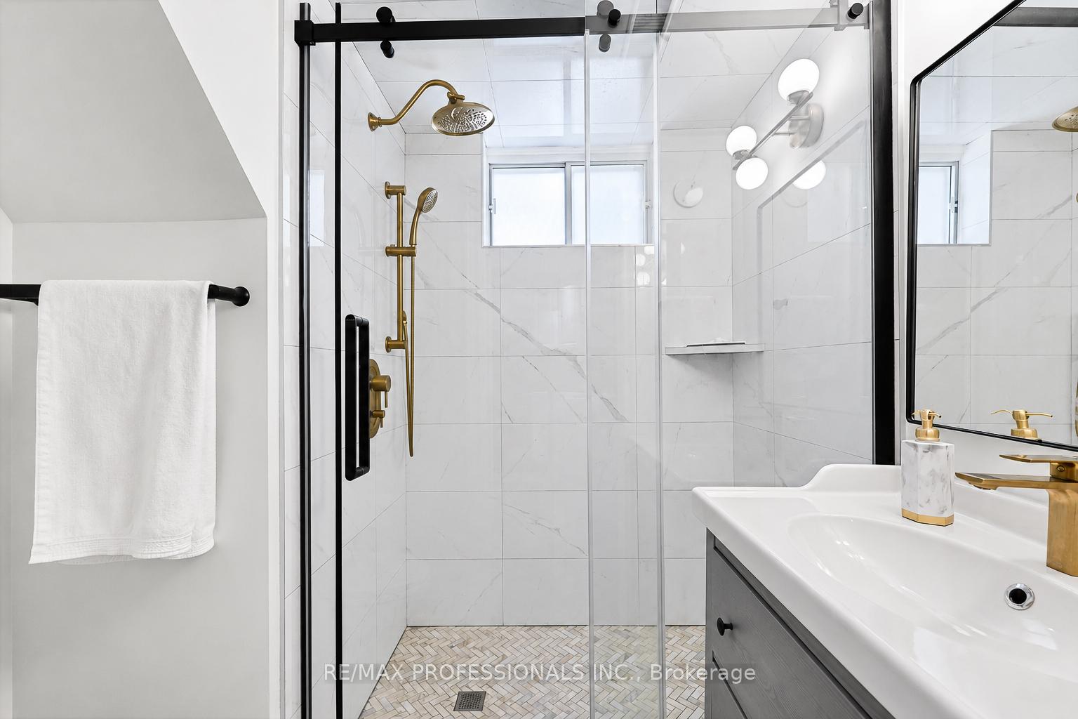Photo 41 of 39 Sealcove Drive, Etobicoke, Etobicoke West Mall — HOMEH