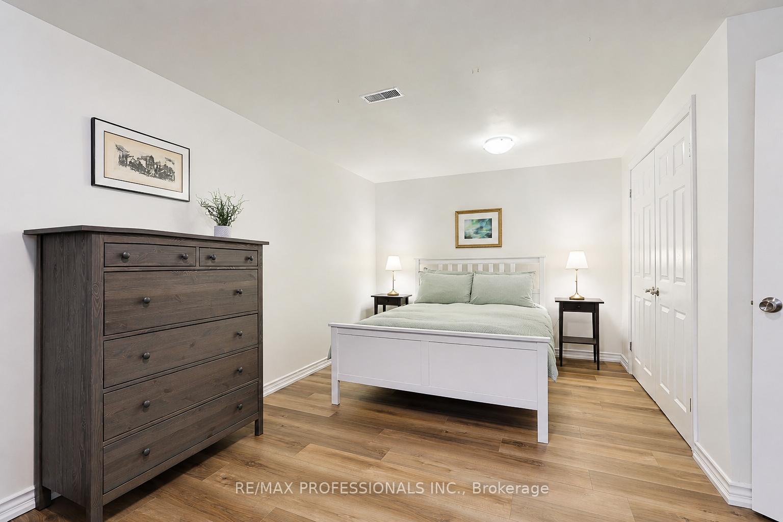 Photo 43 of 39 Sealcove Drive, Etobicoke, Etobicoke West Mall — HOMEH