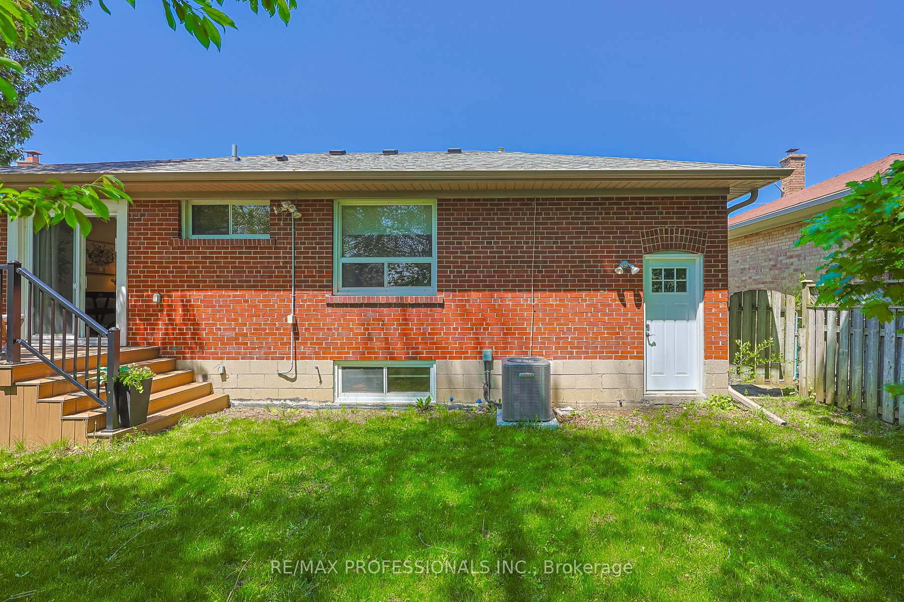 Photo 46 of 39 Sealcove Drive, Etobicoke, Etobicoke West Mall — HOMEH