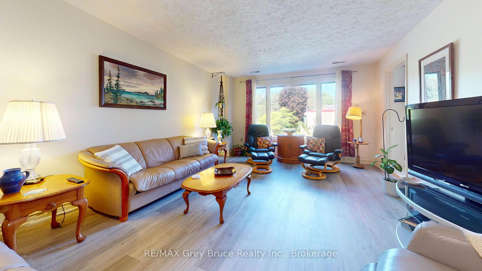 Photo 10 of Unit 310, 2555 3rd Avenue W, Owen Sound — HOMEH