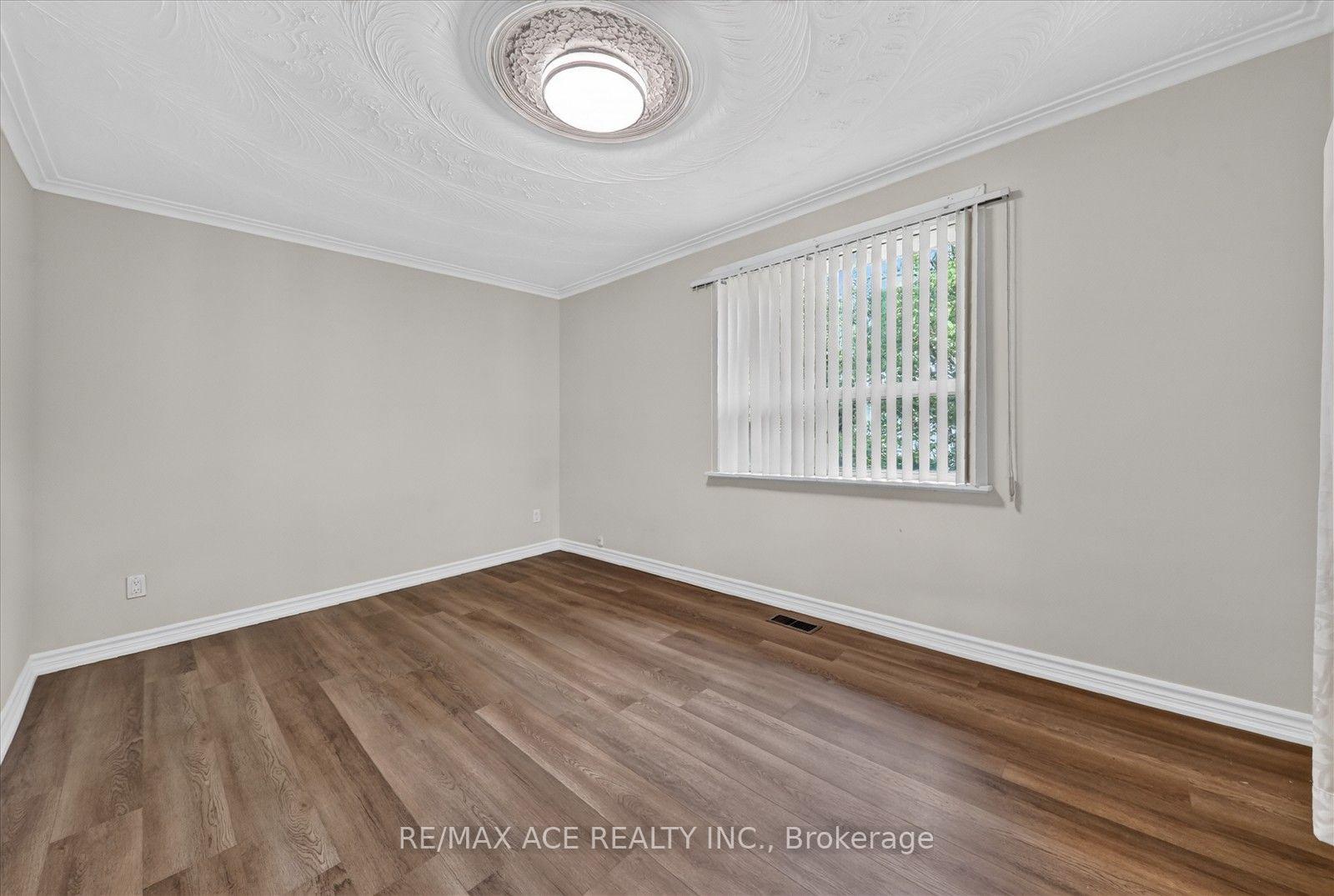 Photo 9 of 3 Pipestone Place, Etobicoke, Elms-Old Rexdale — HOMEH