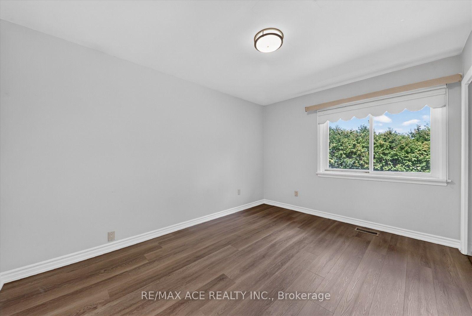 Photo 15 of 3 Pipestone Place, Etobicoke, Elms-Old Rexdale — HOMEH
