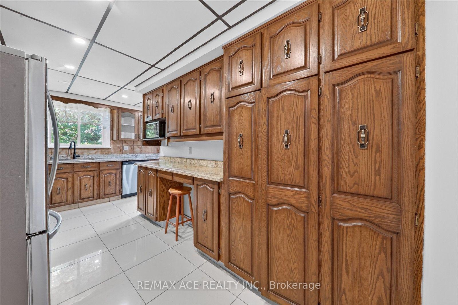 Photo 19 of 3 Pipestone Place, Etobicoke, Elms-Old Rexdale — HOMEH