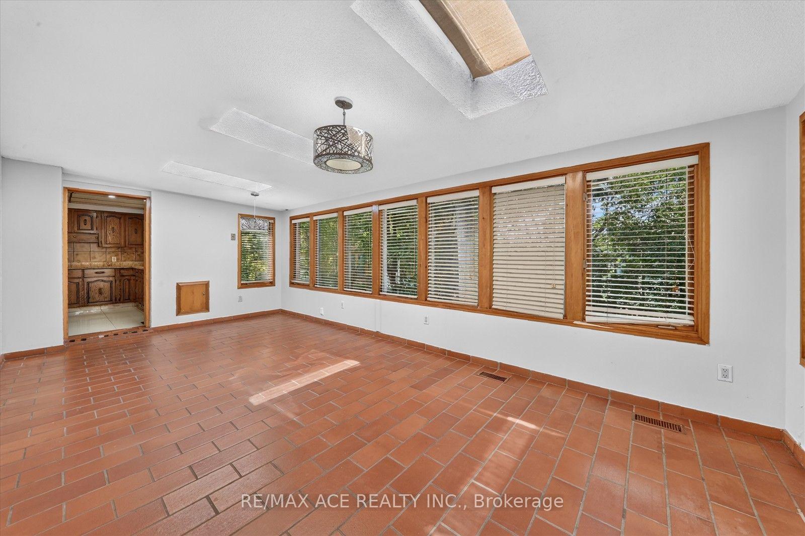 Photo 24 of 3 Pipestone Place, Etobicoke, Elms-Old Rexdale — HOMEH