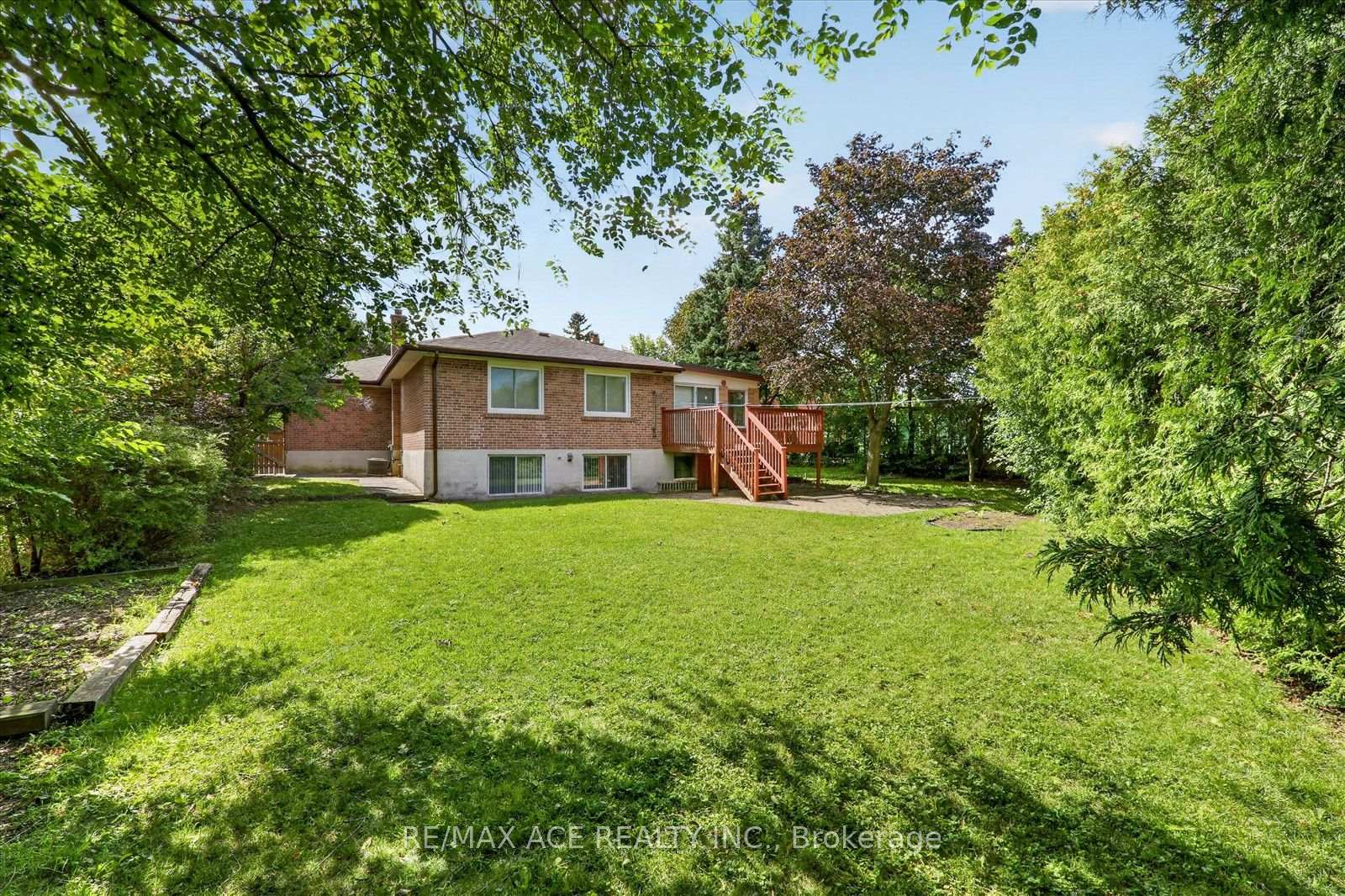 Photo 41 of 3 Pipestone Place, Etobicoke, Elms-Old Rexdale — HOMEH