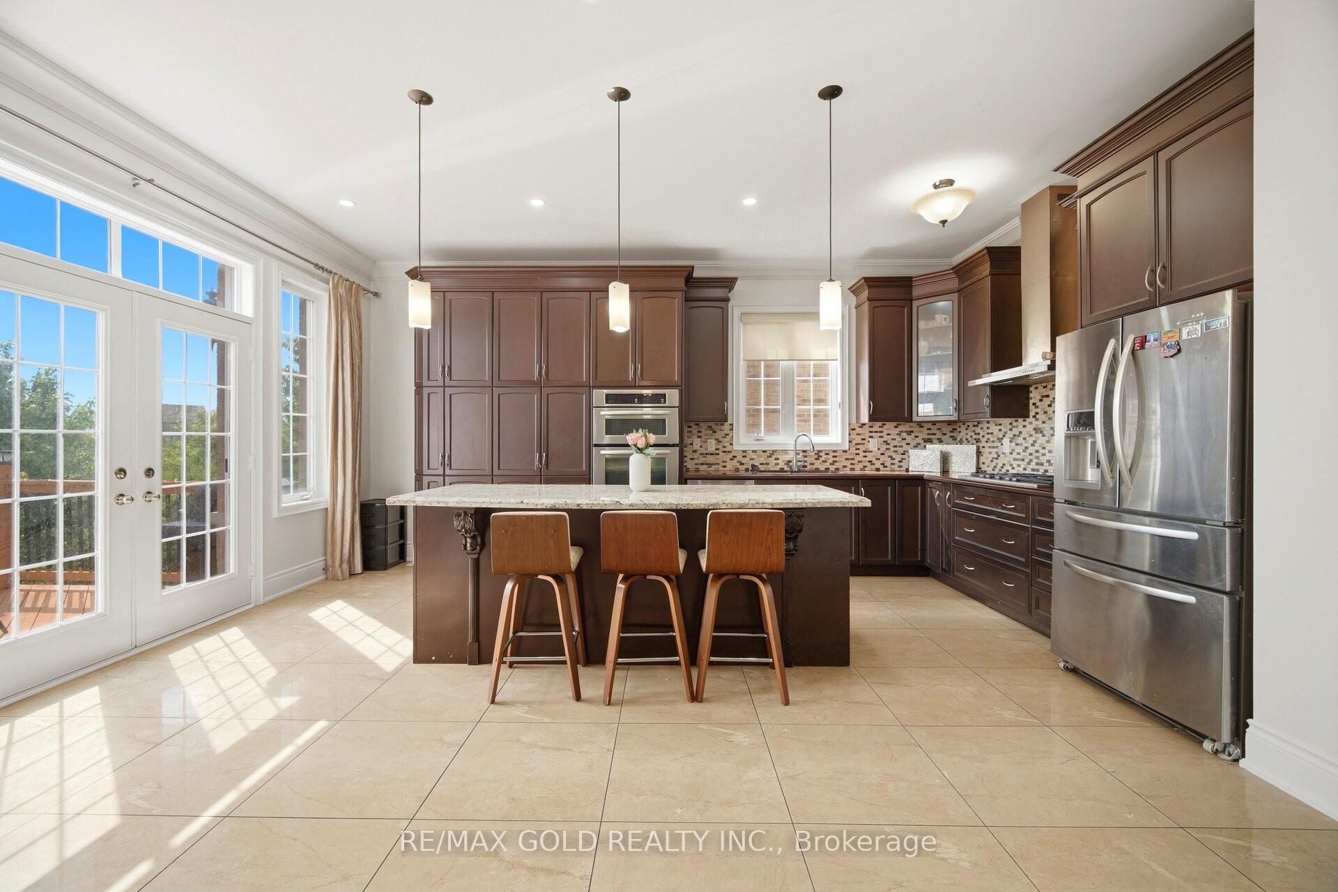 Photo 15 of 155 Bellchase Trail, Brampton, Bram East — HOMEH