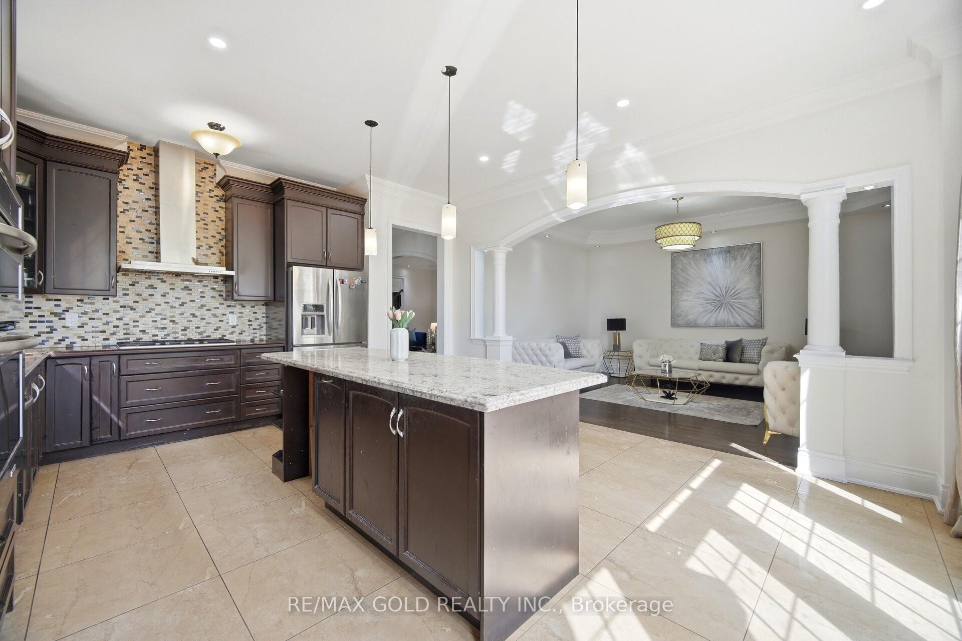 Photo 19 of 155 Bellchase Trail, Brampton, Bram East — HOMEH