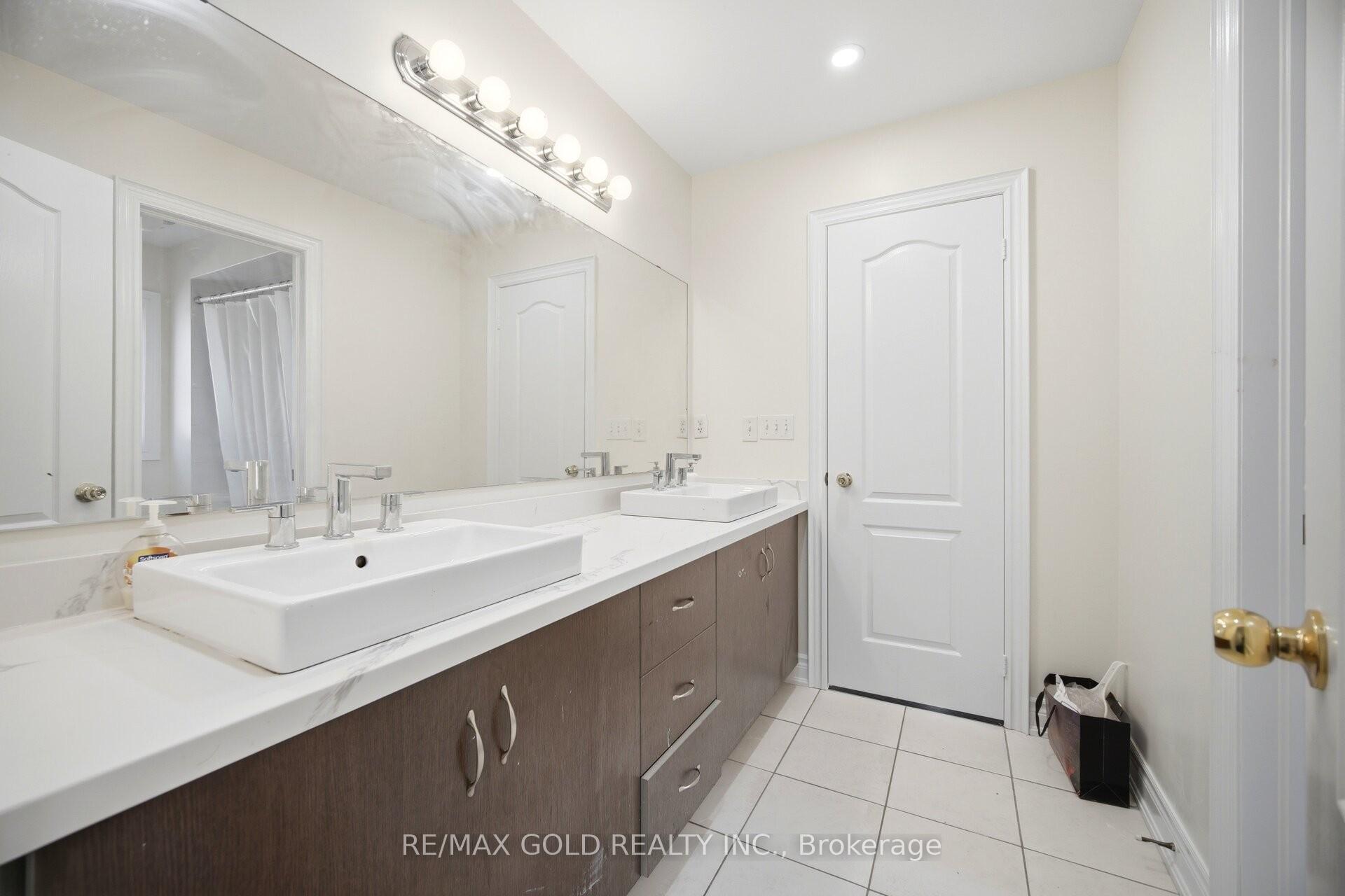 Photo 53 of 155 Bellchase Trail, Brampton, Bram East — HOMEH