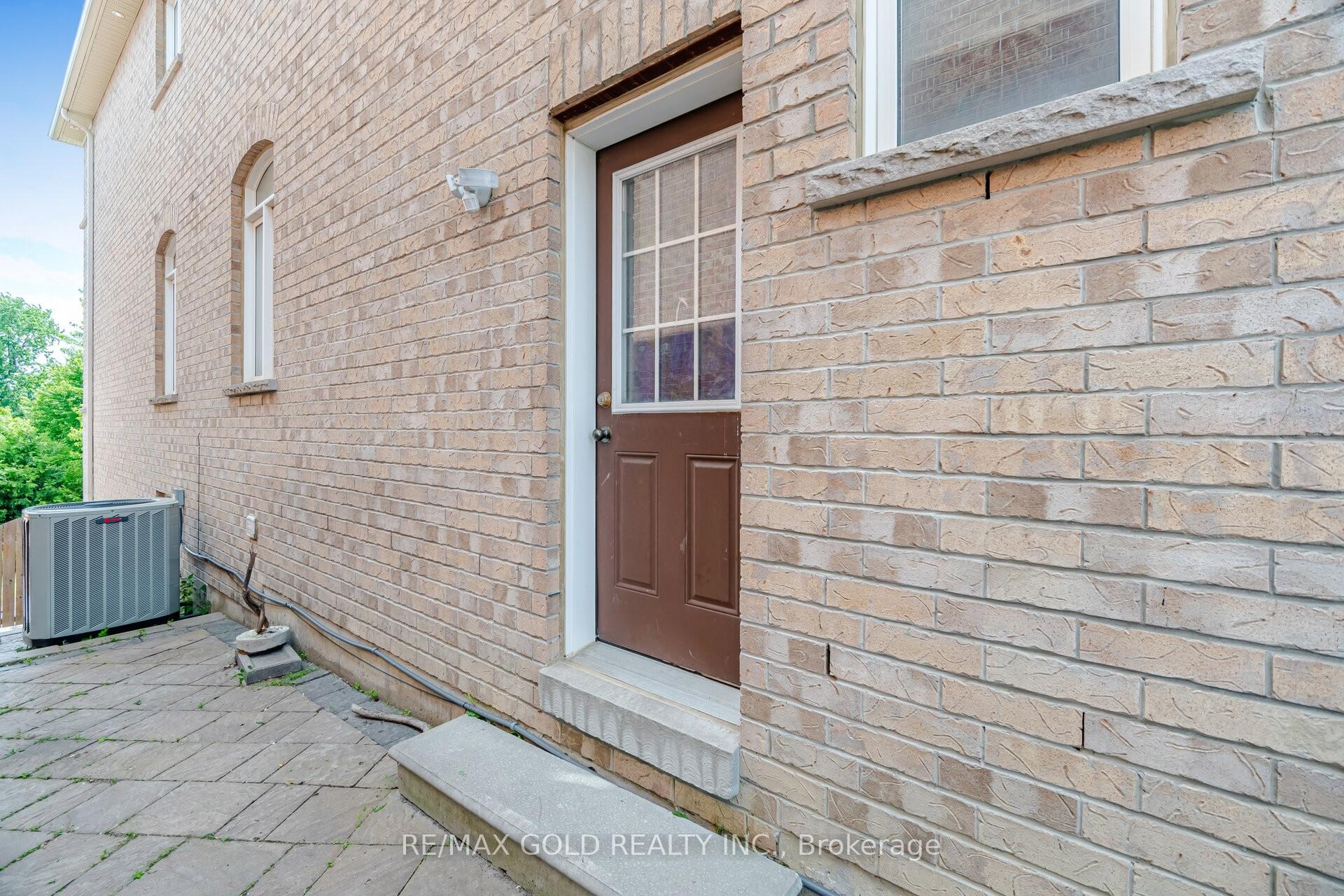 Photo 55 of 155 Bellchase Trail, Brampton, Bram East — HOMEH