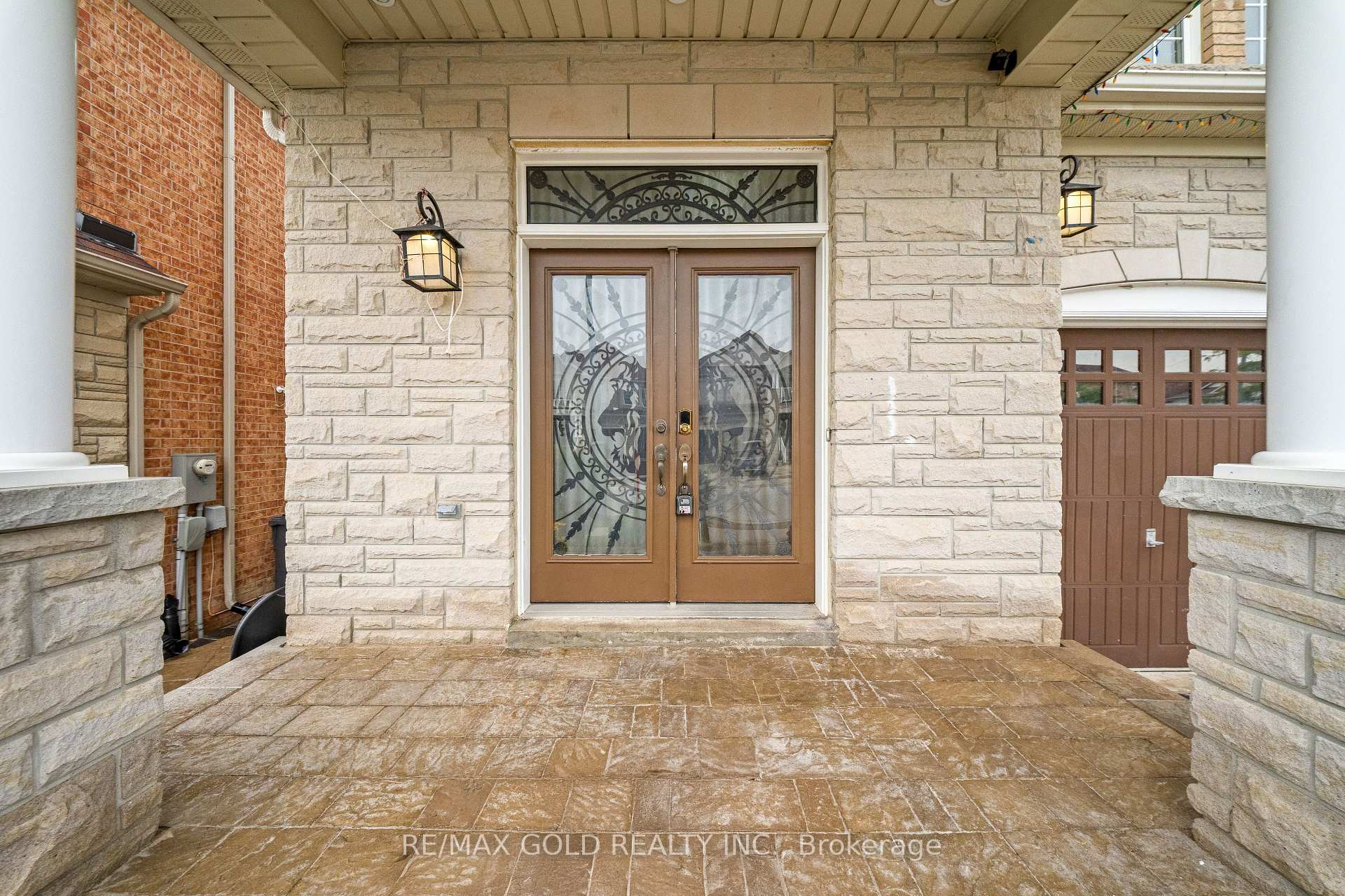 Photo 6 of 155 Bellchase Trail, Brampton, Bram East — HOMEH