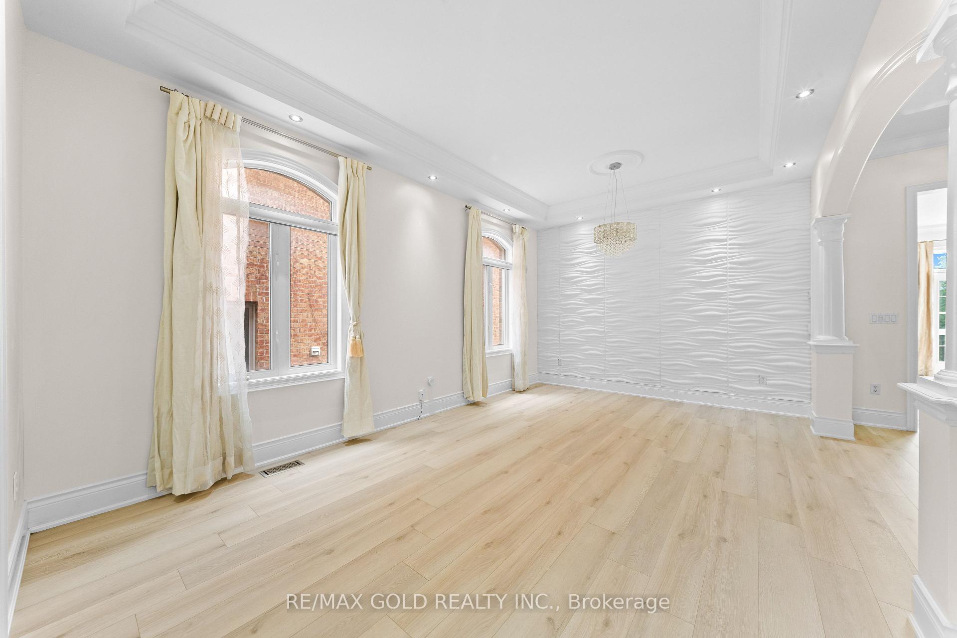 Photo 10 of 155 Bellchase Trail, Brampton, Bram East — HOMEH