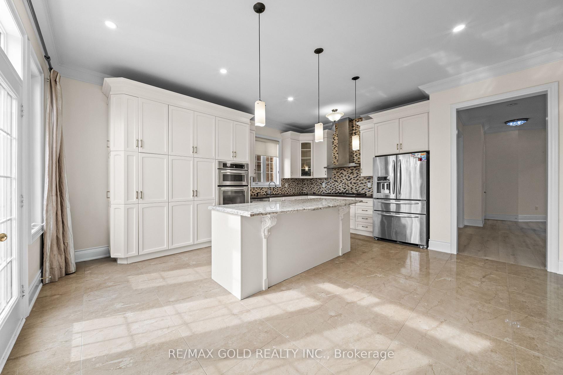 Photo 18 of 155 Bellchase Trail, Brampton, Bram East — HOMEH