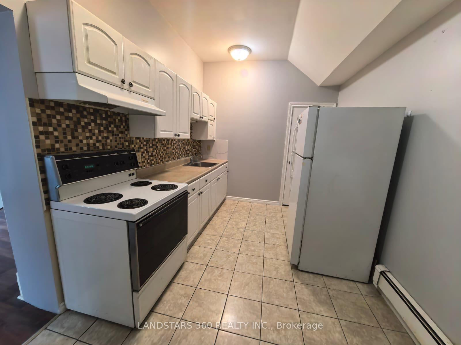 Photo 5 of 72 Breithaupt Street, Waterloo, Mount Hope Huron Park — HOMEH